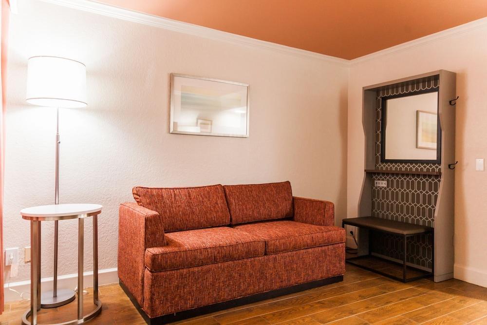 Holiday Inn & Suites Boca Raton - North Екстериор снимка