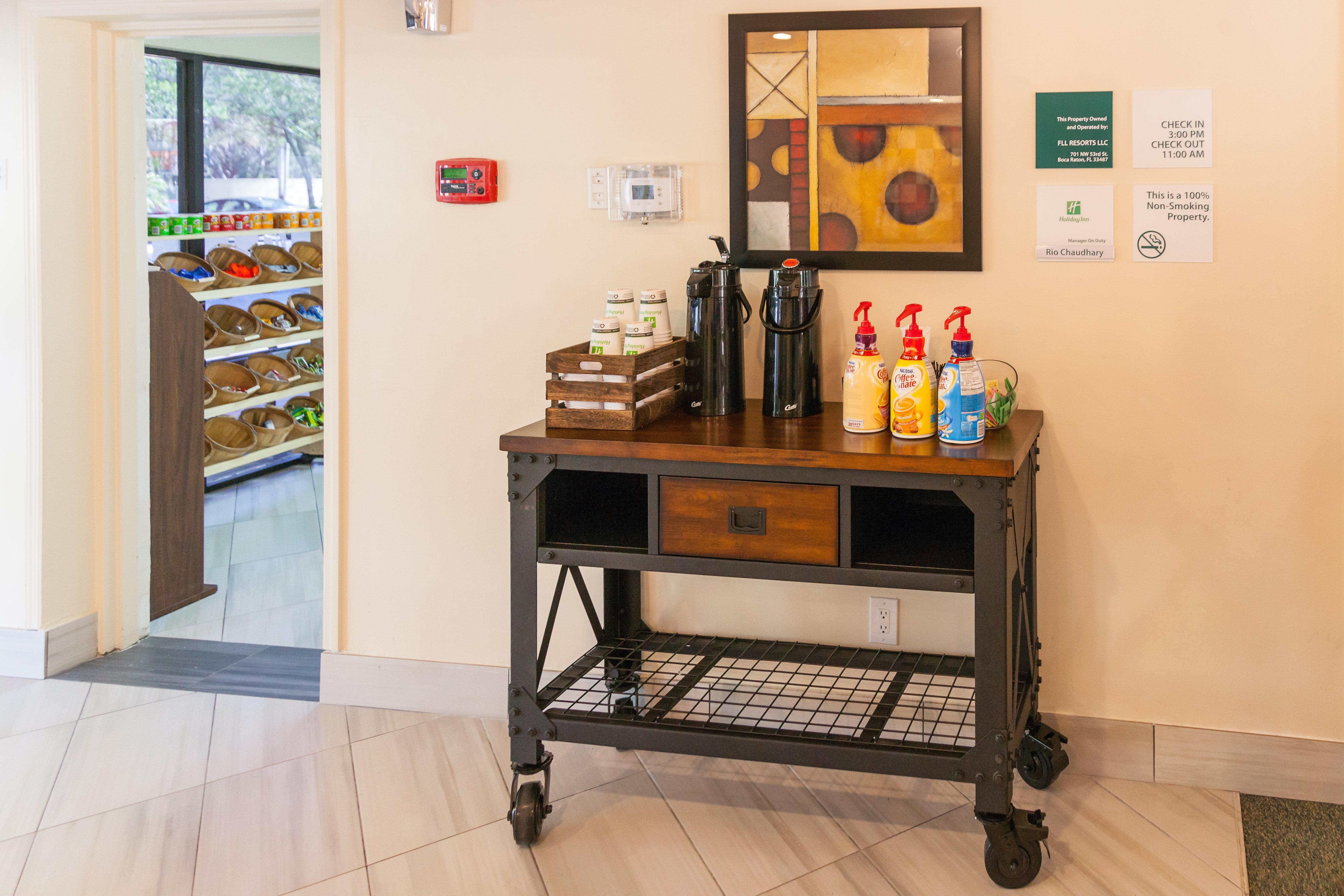 Holiday Inn & Suites Boca Raton - North Екстериор снимка