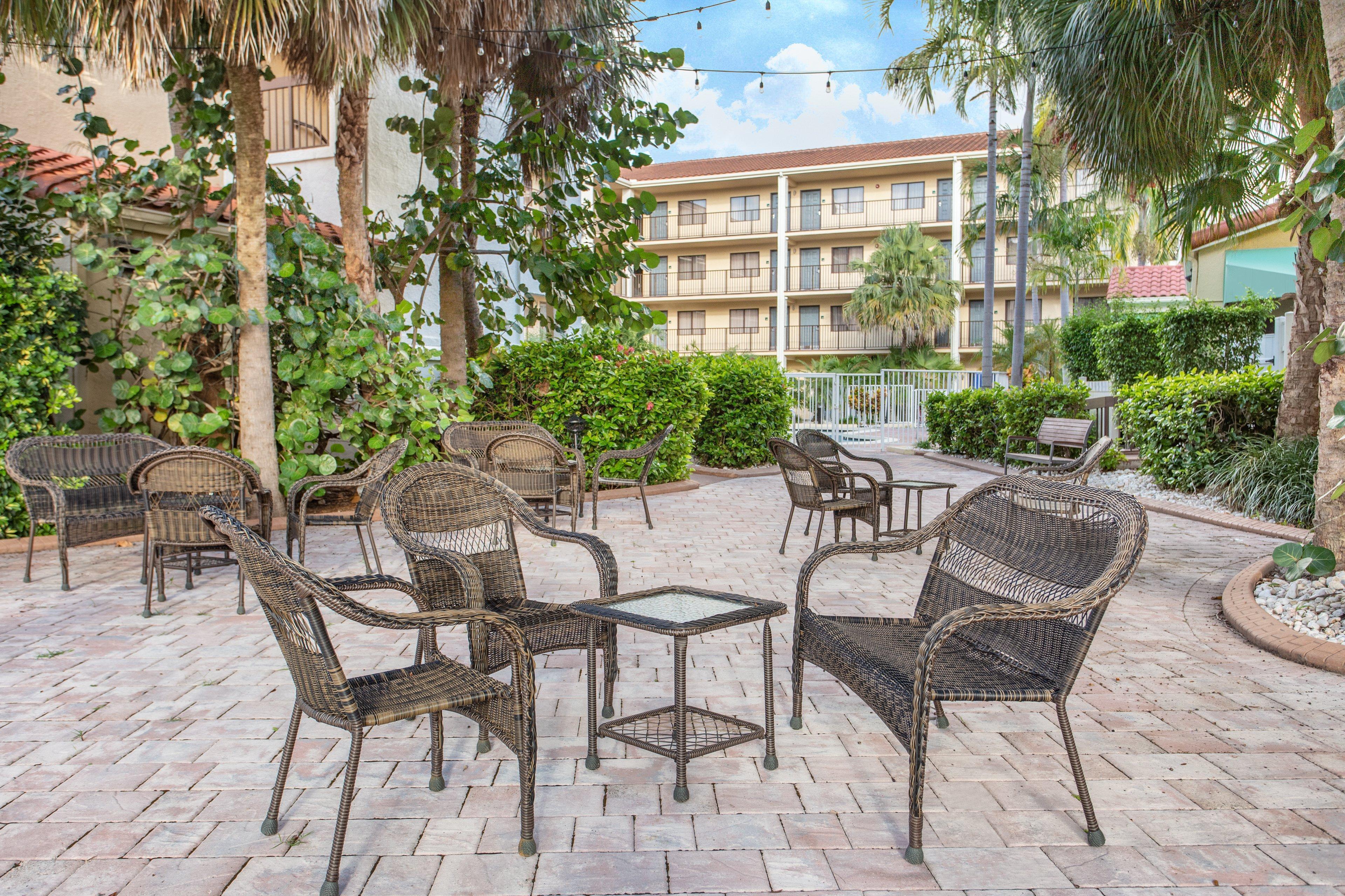 Holiday Inn & Suites Boca Raton - North Екстериор снимка