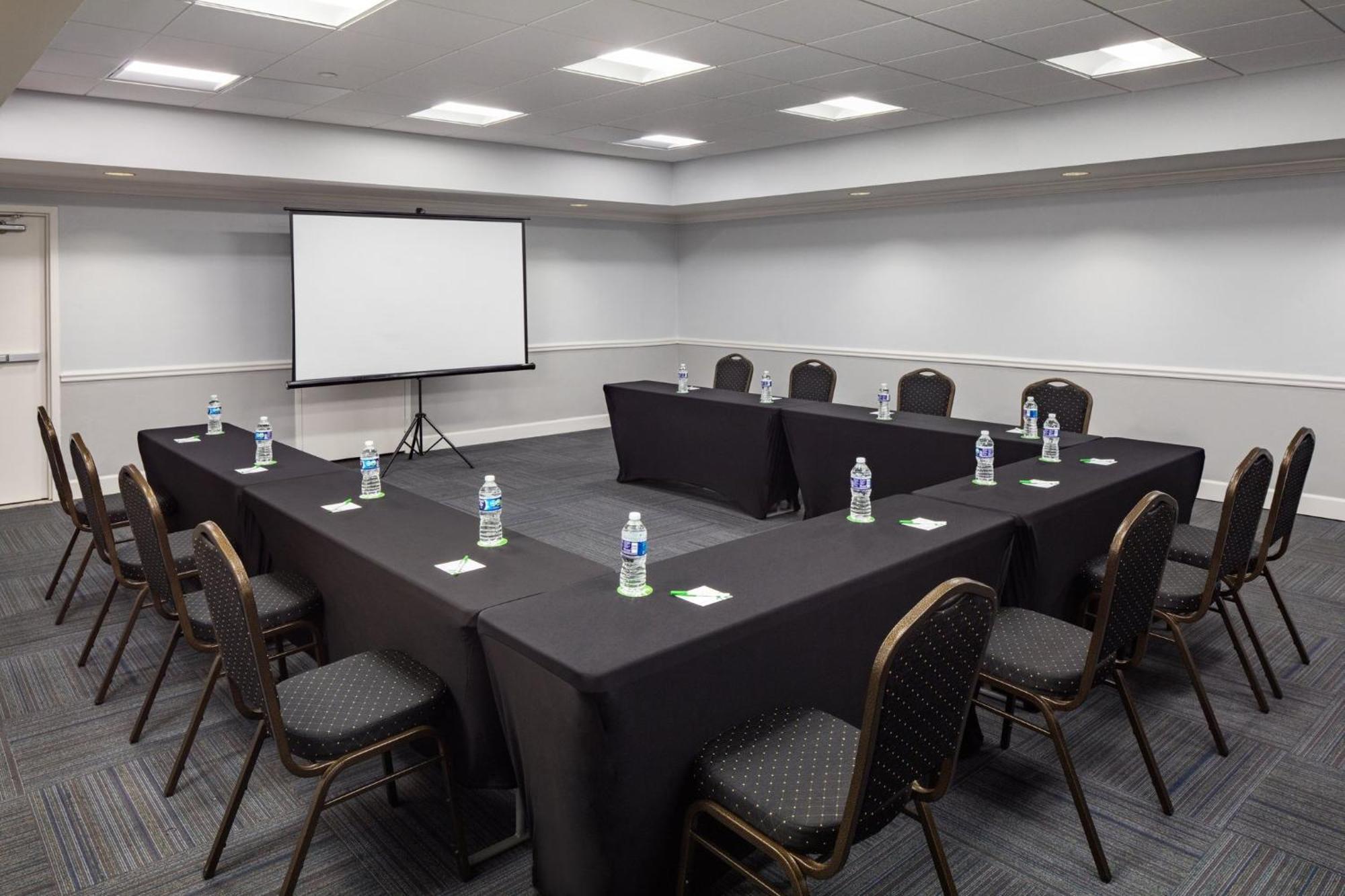 Holiday Inn & Suites Boca Raton - North Екстериор снимка