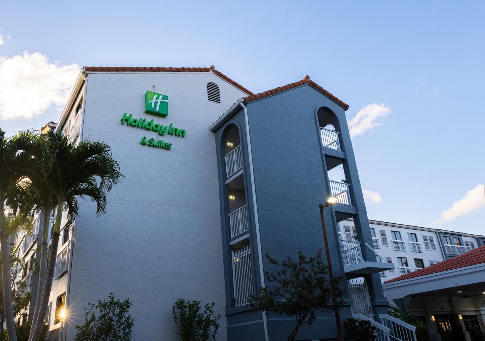 Holiday Inn & Suites Boca Raton - North Екстериор снимка